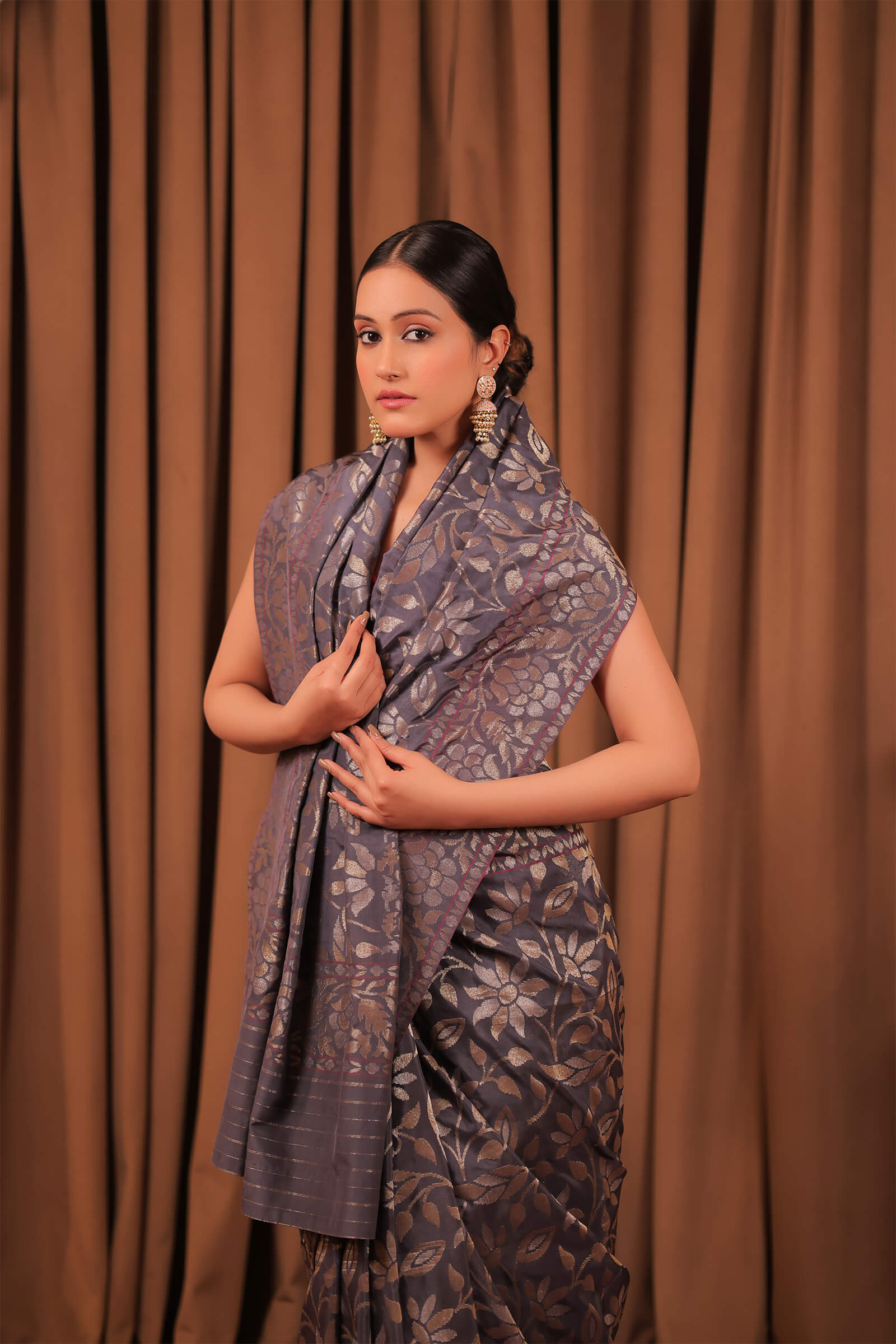 Grey Handloom Silk Katan Banarasi Jamdani Saree