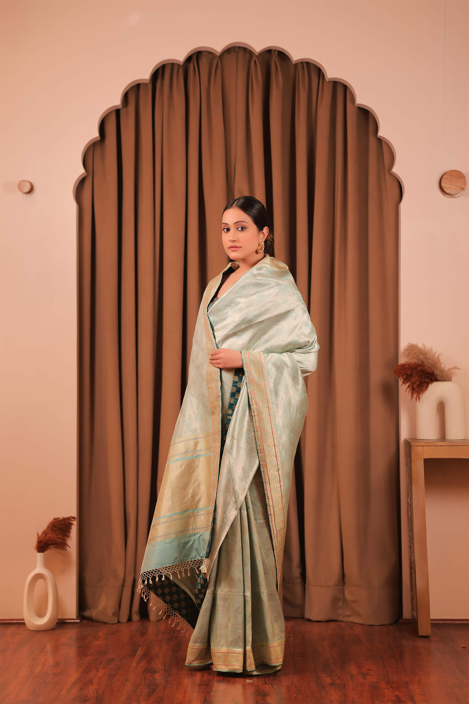 Aqua Handloom Silk Katan Banarasi Jangla Saree