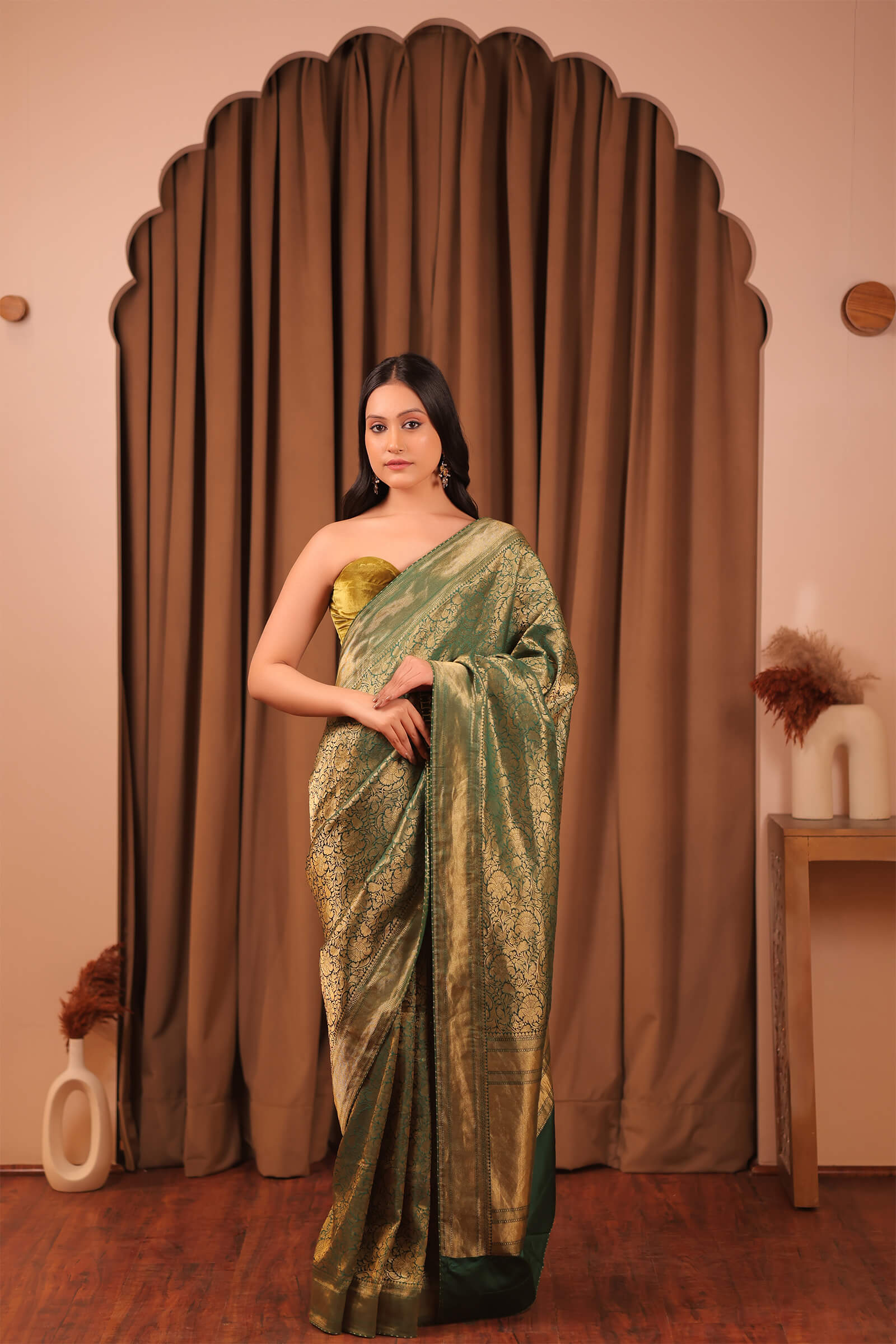 Green Handloom Silk Katan Banarasi Jangla Antique Saree