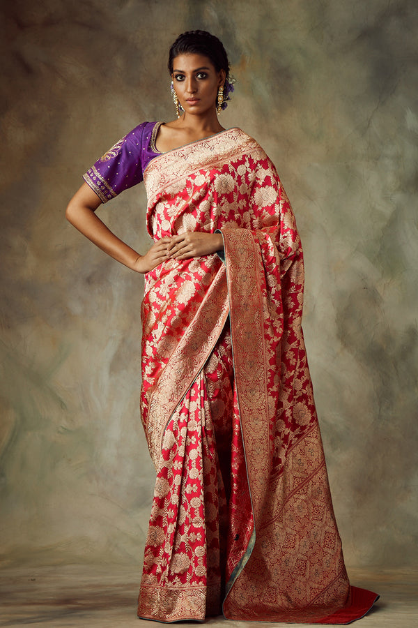 Magenta Saree With Unstitched Blouse