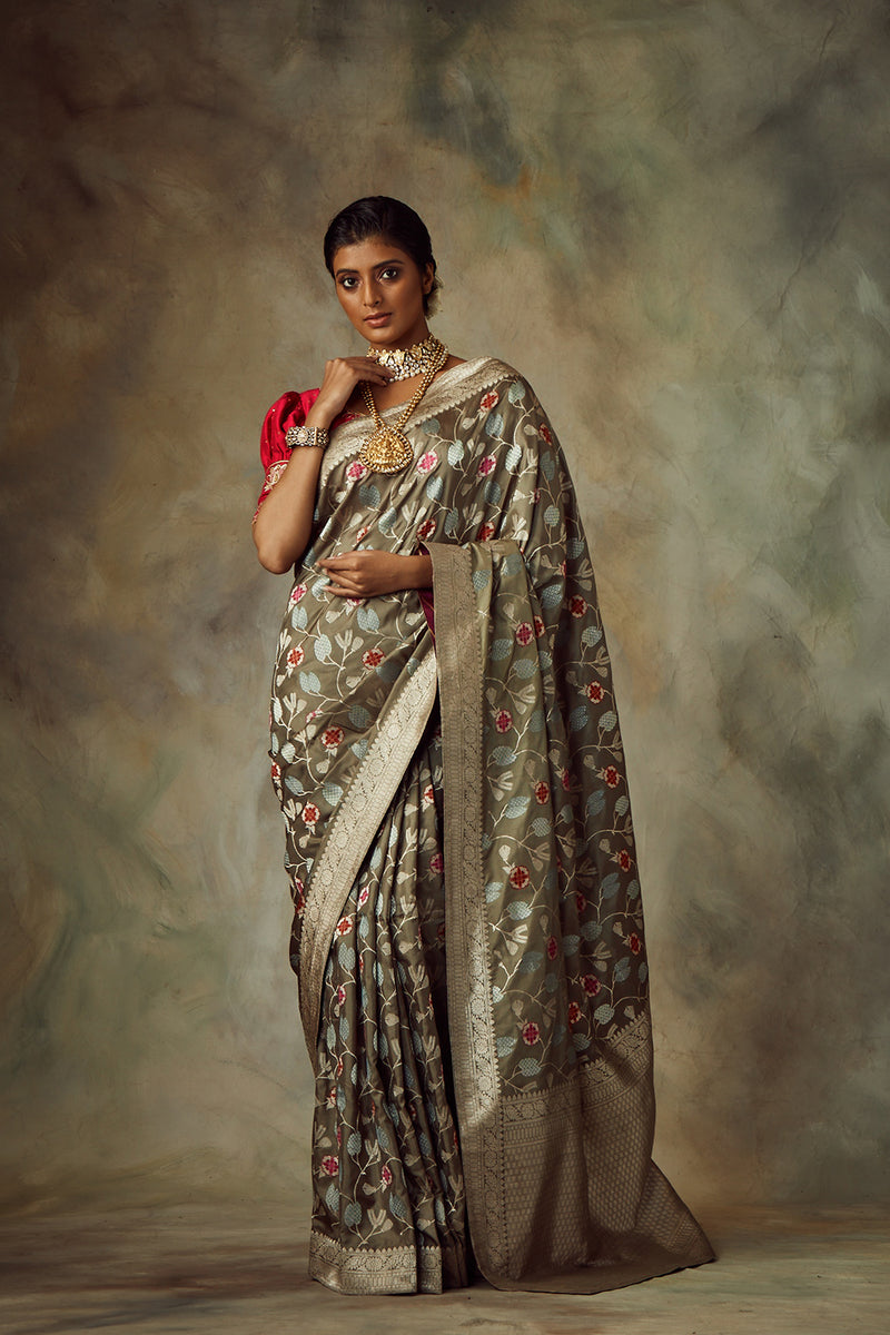 Pewter Saree With Unstitched Blouse