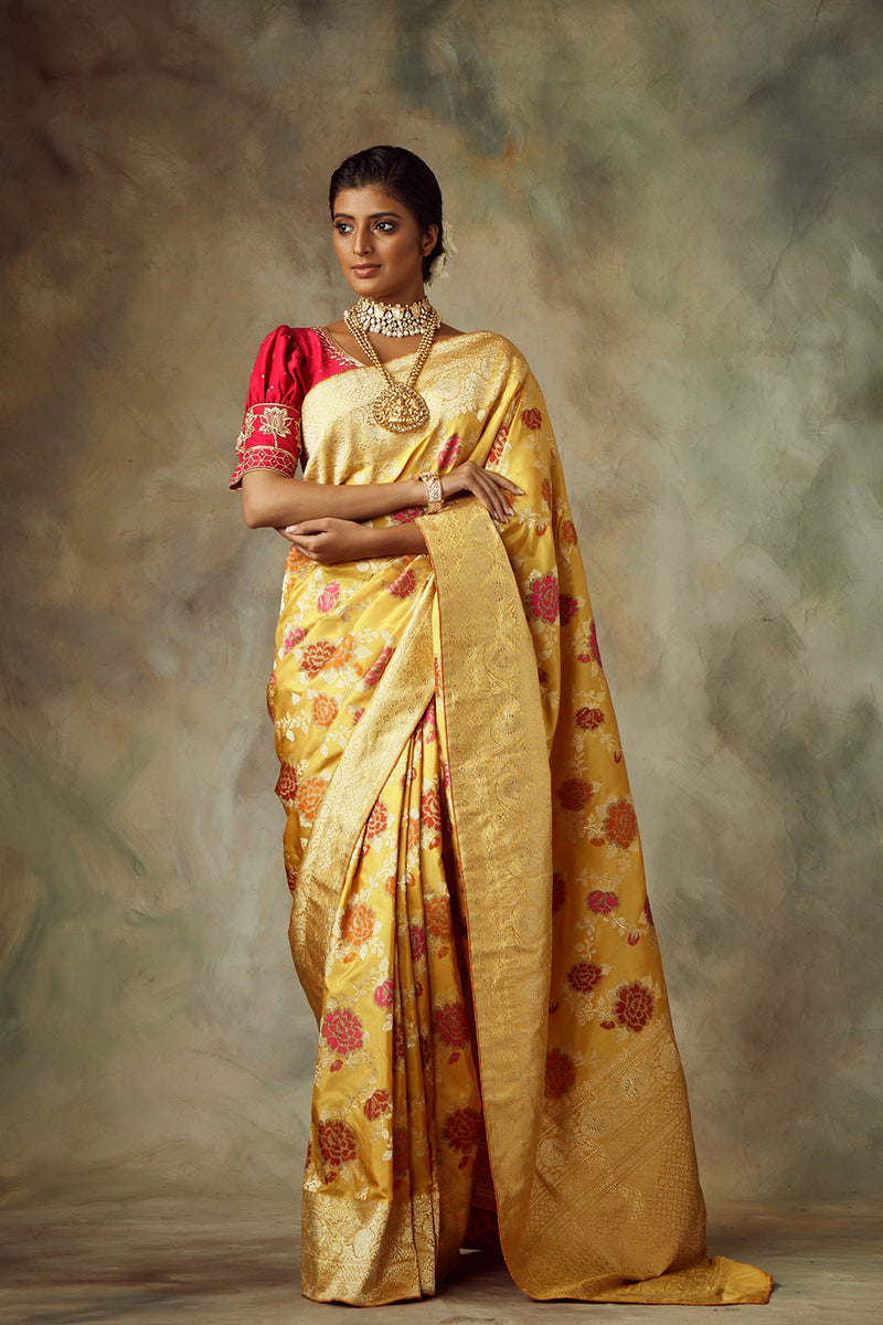 Yellow Saree With Unstitched Blouse