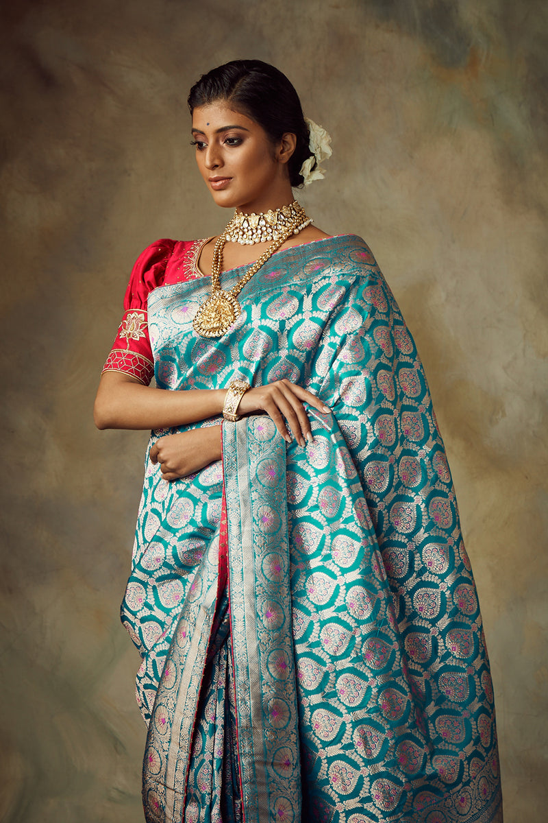 Turquoise Saree With Unstitched Blouse